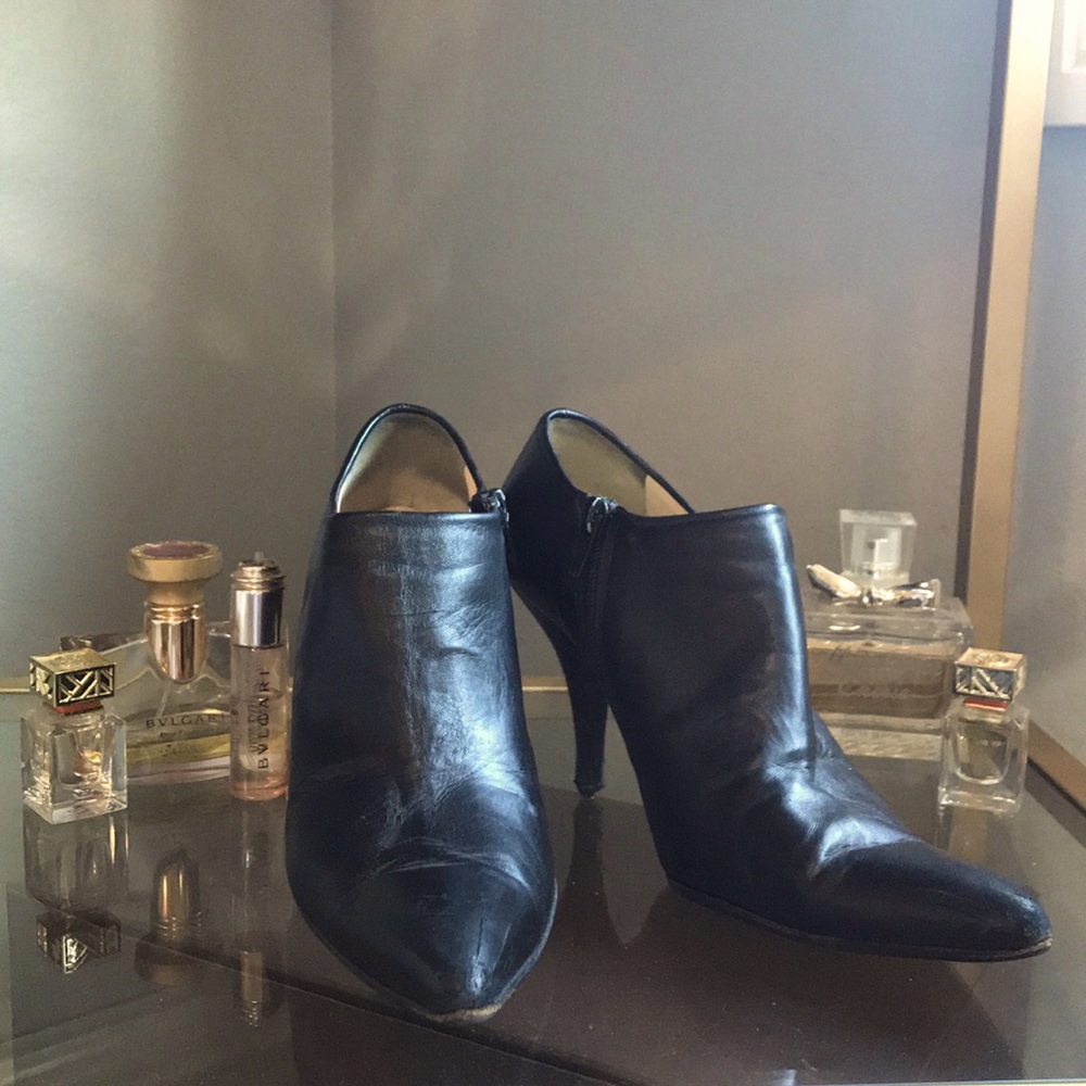 Kenneth Cole Black Booties